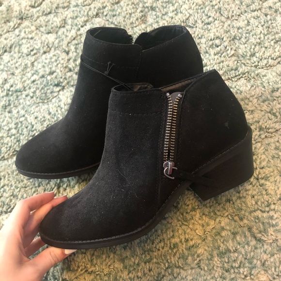 GEORGE • Black Wedges - Picture 3 of 5